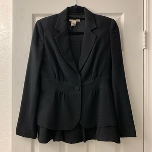 Suit White House Black Market (skirt + jacket) SZ2